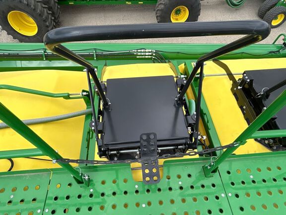 2023 John Deere N560F Air Seeder