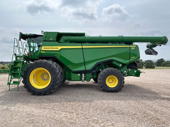 2022 John Deere X9 1000 Combine