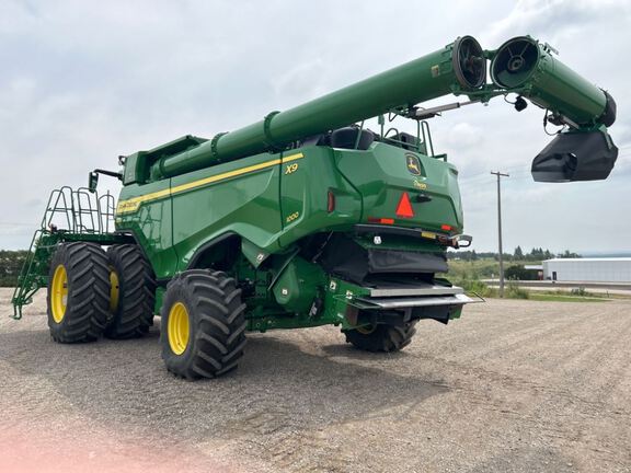 2022 John Deere X9 1000 Combine