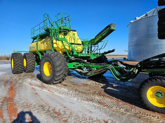 2023 John Deere N560F Air Seeder