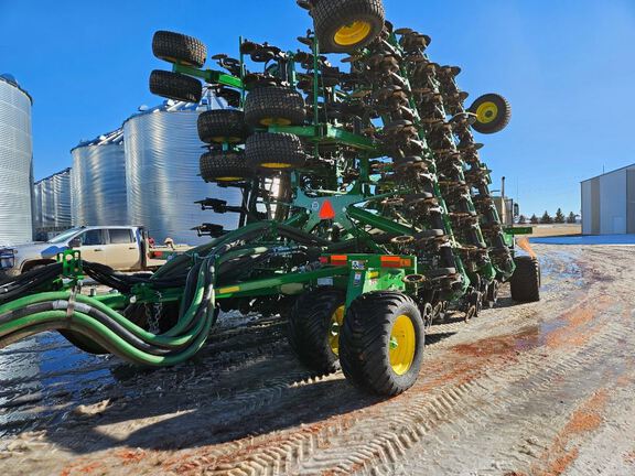 2023 John Deere N560F Air Seeder