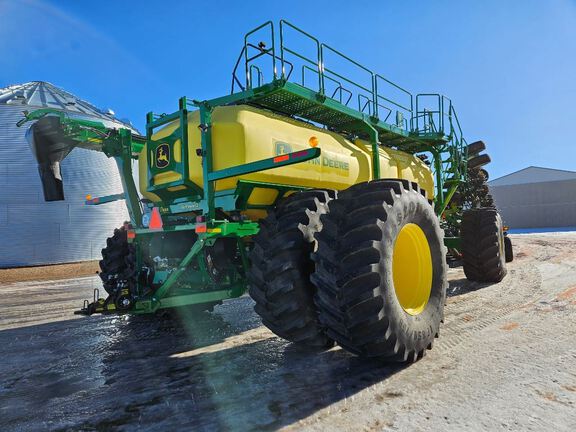 2023 John Deere N560F Air Seeder