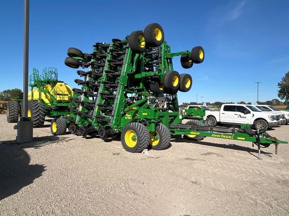 2023 John Deere N560F Air Seeder