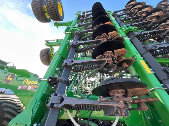 2023 John Deere N560F Air Seeder