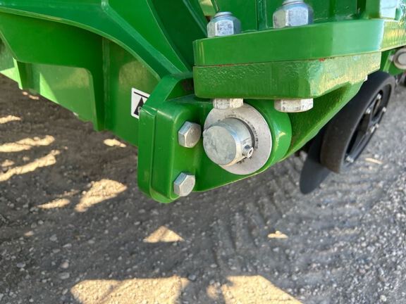 2023 John Deere N560F Air Seeder