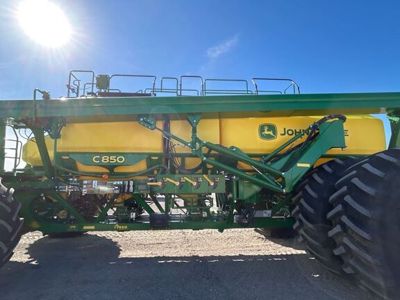 2023 John Deere N560F Air Seeder