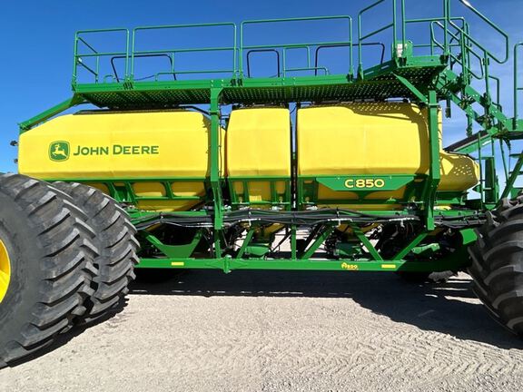 2023 John Deere N560F Air Seeder