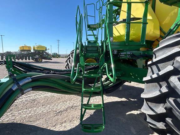 2023 John Deere N560F Air Seeder