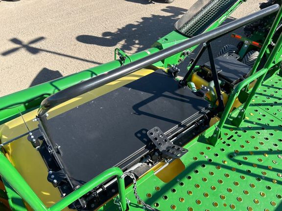 2023 John Deere N560F Air Seeder