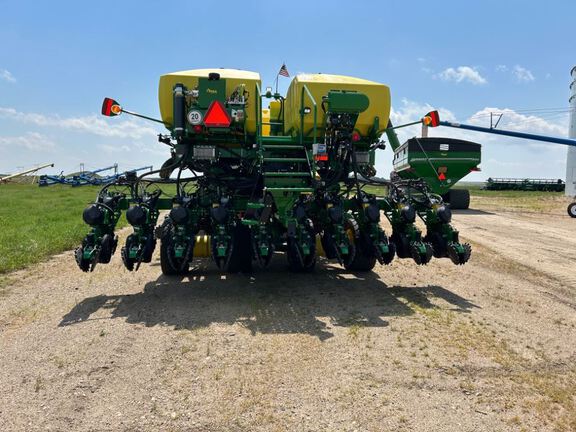 2024 John Deere DB66 Planter