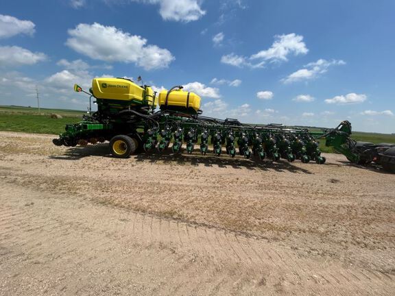 2024 John Deere DB66 Planter