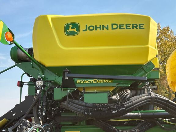 2024 John Deere DB66 Planter