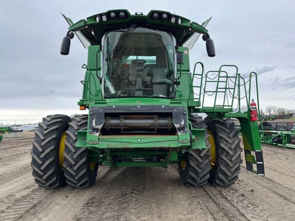 2023 John Deere S780 Combine