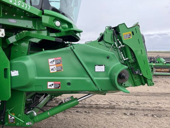 2023 John Deere S780 Combine