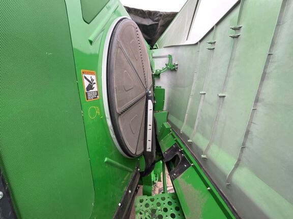 2023 John Deere S780 Combine