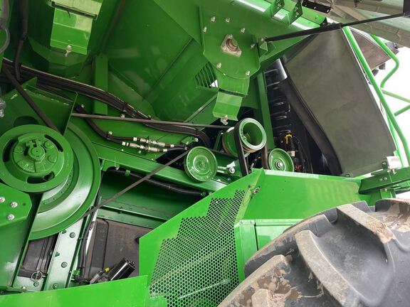 2023 John Deere S780 Combine