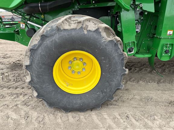 2023 John Deere S780 Combine