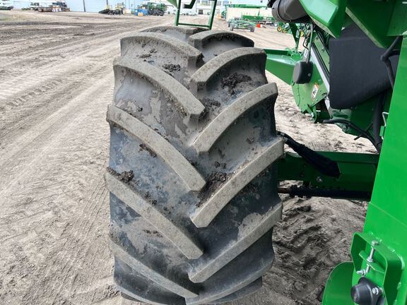 2023 John Deere S780 Combine