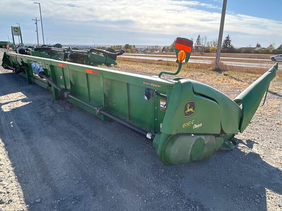 2011 John Deere 616C Header Corn Head