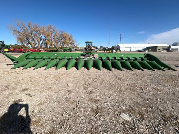 2011 John Deere 616C Header Corn Head