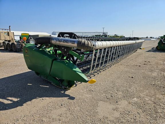 2013 John Deere 640FD Header Combine