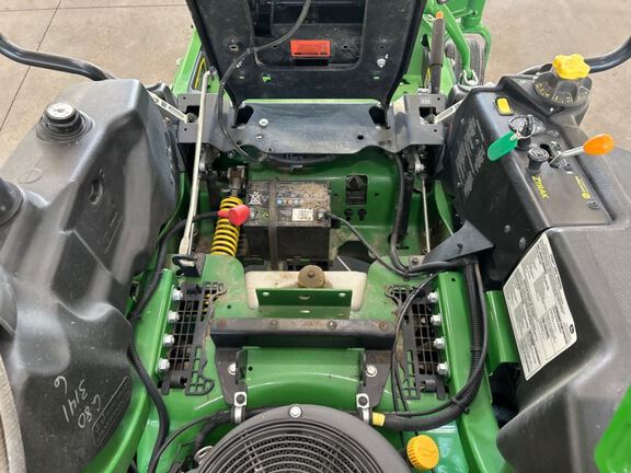 2018 John Deere Z950M Mower/Zero Turn