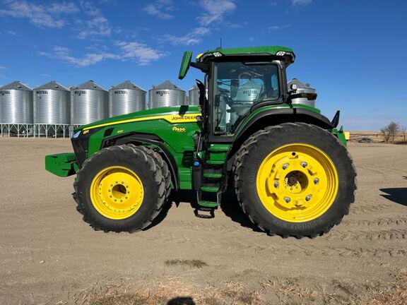 2022 John Deere 8R 410 Tractor