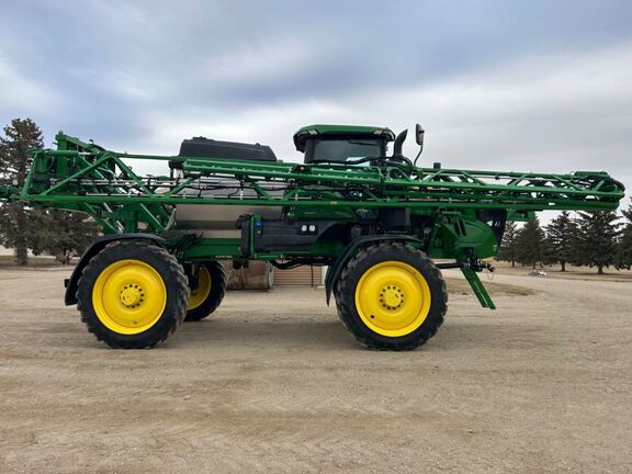 2024 John Deere 412R Sprayer/High Clearance