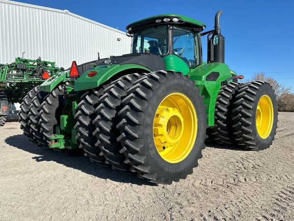 2017 John Deere 9620R Tractor 4WD