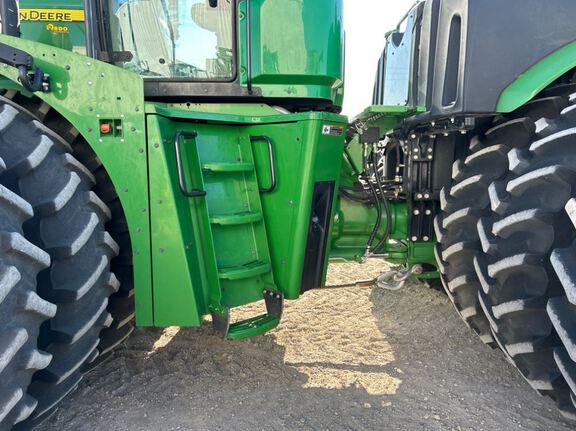 2017 John Deere 9620R Tractor 4WD