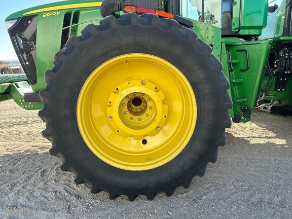 2017 John Deere 9620R Tractor 4WD