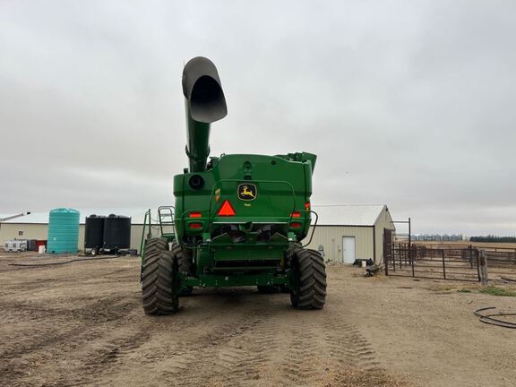 2024 John Deere S790 Combine