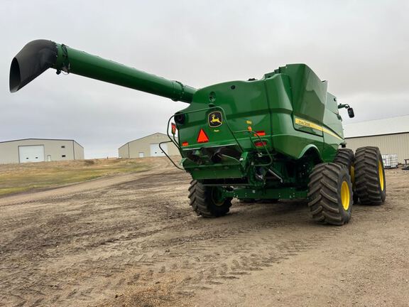 2024 John Deere S790 Combine