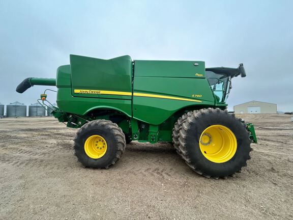 2024 John Deere S790 Combine