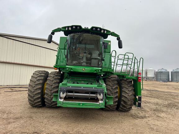 2024 John Deere S790 Combine