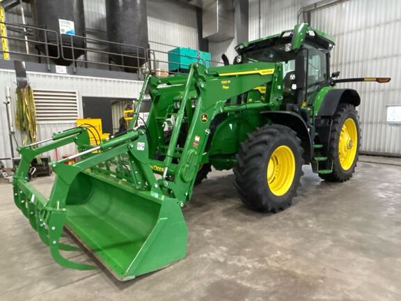 2021 John Deere 7R 210 Tractor