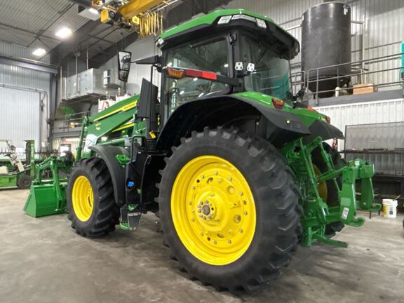 2021 John Deere 7R 210 Tractor