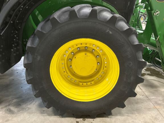 2021 John Deere 7R 210 Tractor