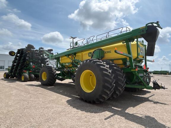 2023 John Deere N560F-C850 Air Seeder