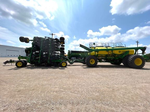 2023 John Deere N560F-C850 Air Seeder