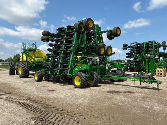 2023 John Deere N560F-C850 Air Seeder