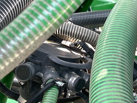 2023 John Deere N560F-C850 Air Seeder