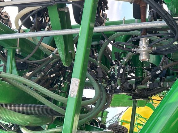 2023 John Deere N560F-C850 Air Seeder
