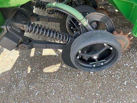 2023 John Deere N560F-C850 Air Seeder