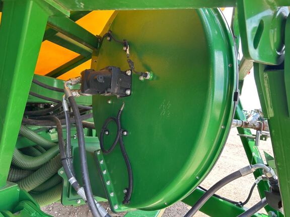 2023 John Deere N560F-C850 Air Seeder