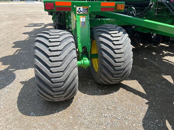 2023 John Deere N560F-C850 Air Seeder