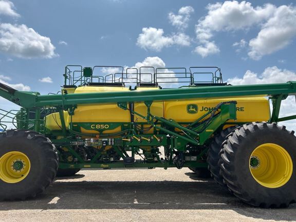 2023 John Deere N560F-C850 Air Seeder