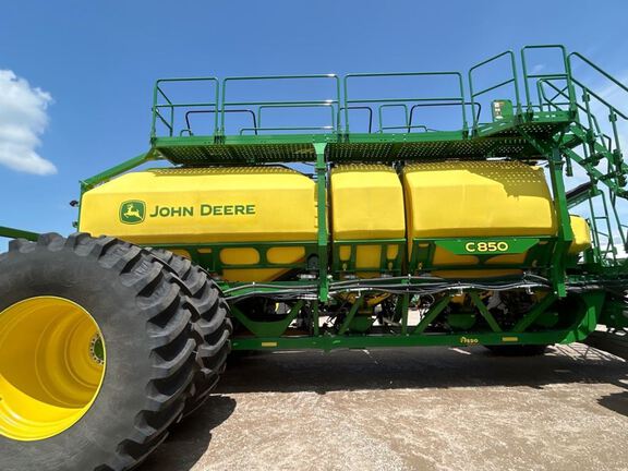 2023 John Deere N560F-C850 Air Seeder