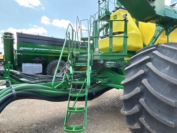 2023 John Deere N560F-C850 Air Seeder