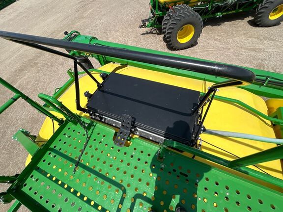 2023 John Deere N560F-C850 Air Seeder